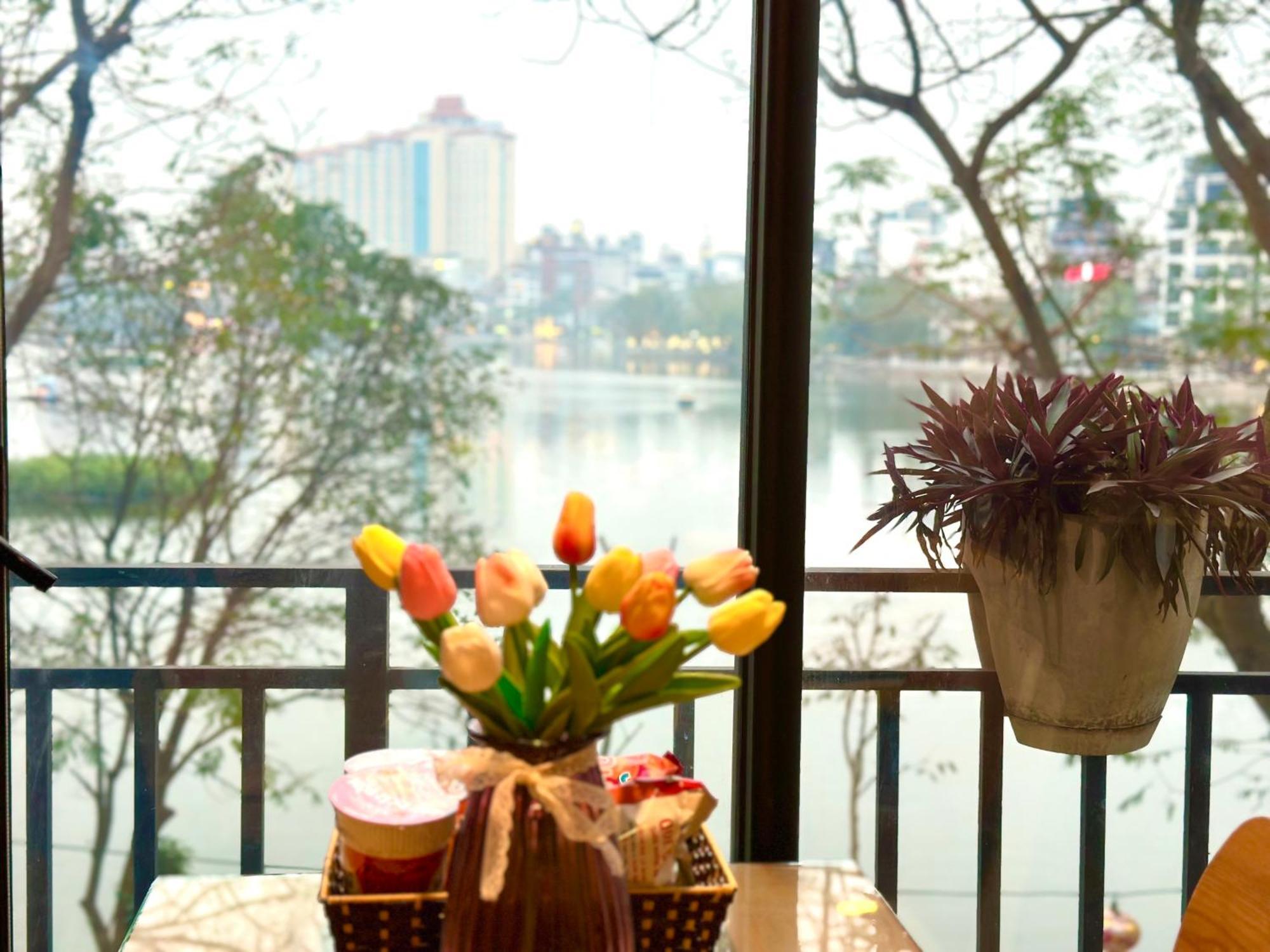 Windy Lakeview Studio Ha Noi Hanoi Eksteriør billede